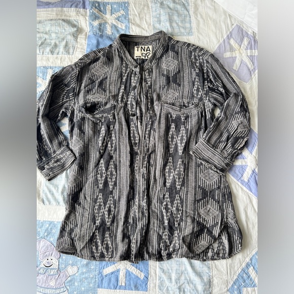 TNA 2010 Black Grey Boho Bohemian Western Country Button Up Womens Short Small - Picture 1 of 11